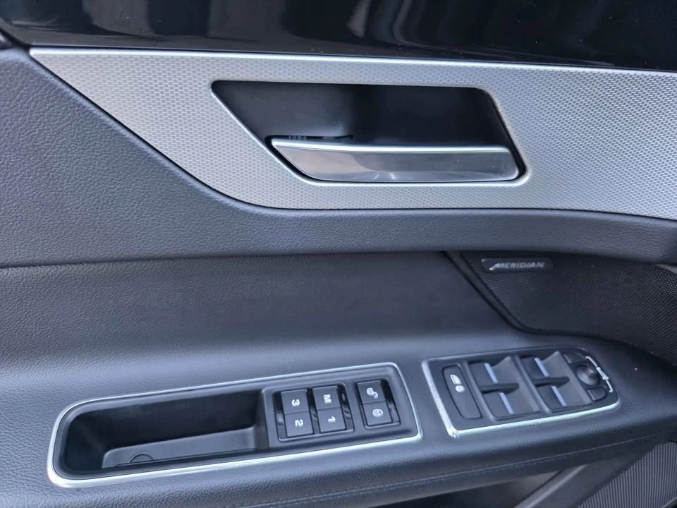2017 Jaguar X260 XF - Image 14 of 20