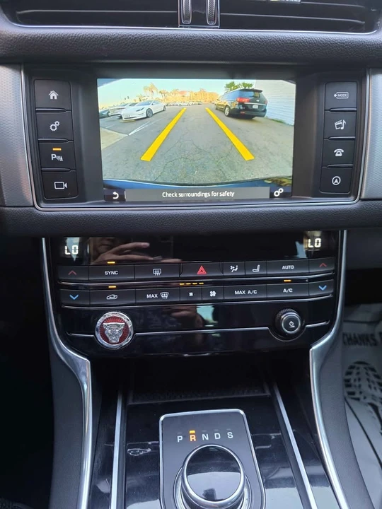 2017 Jaguar X260 XF - Image 7 of 20
