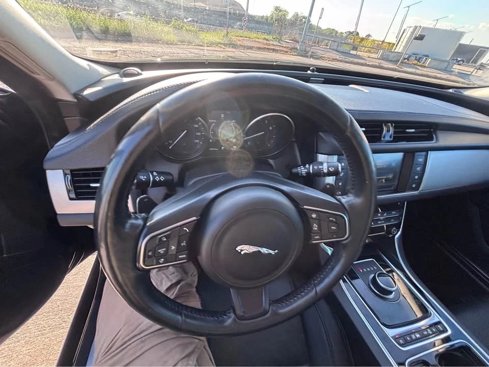 2017 Jaguar X260 XF - Image 6 of 10