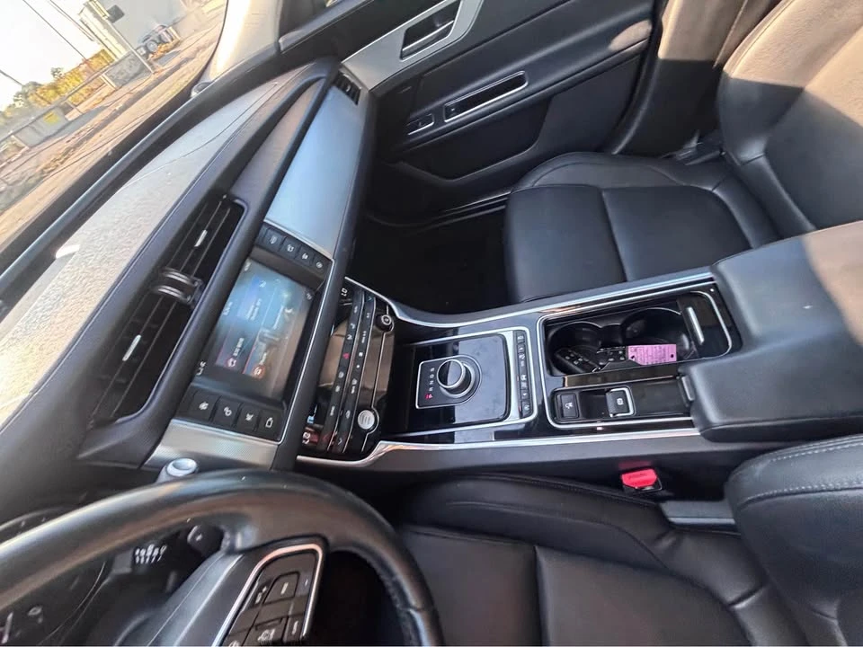 2017 Jaguar X260 XF - Image 5 of 10