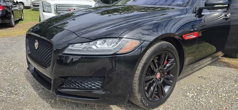 2017 Jaguar X260 XF - Image 2 of 9
