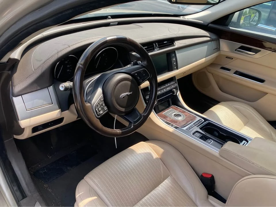 2017 Jaguar X260 XF - Image 6 of 9