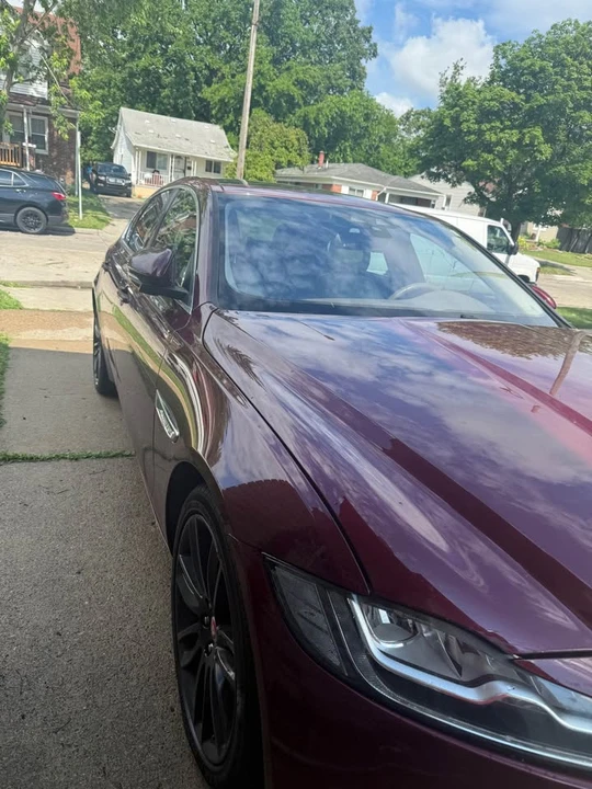 2017 Jaguar X260 XF - Image 2 of 10