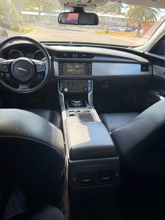 2017 Jaguar X260 XF - Image 7 of 9