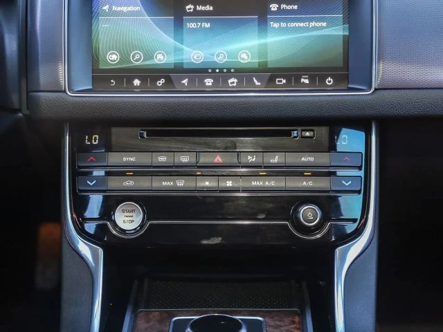 2017 Jaguar X260 XF - Image 19 of 31