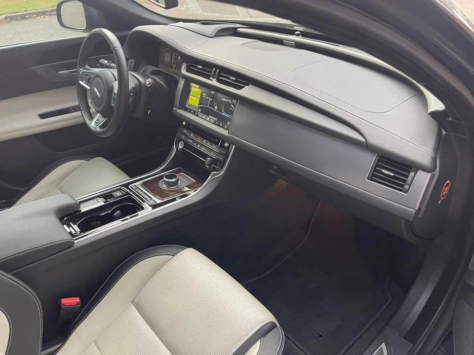 2017 Jaguar X260 XF - Image 13 of 18
