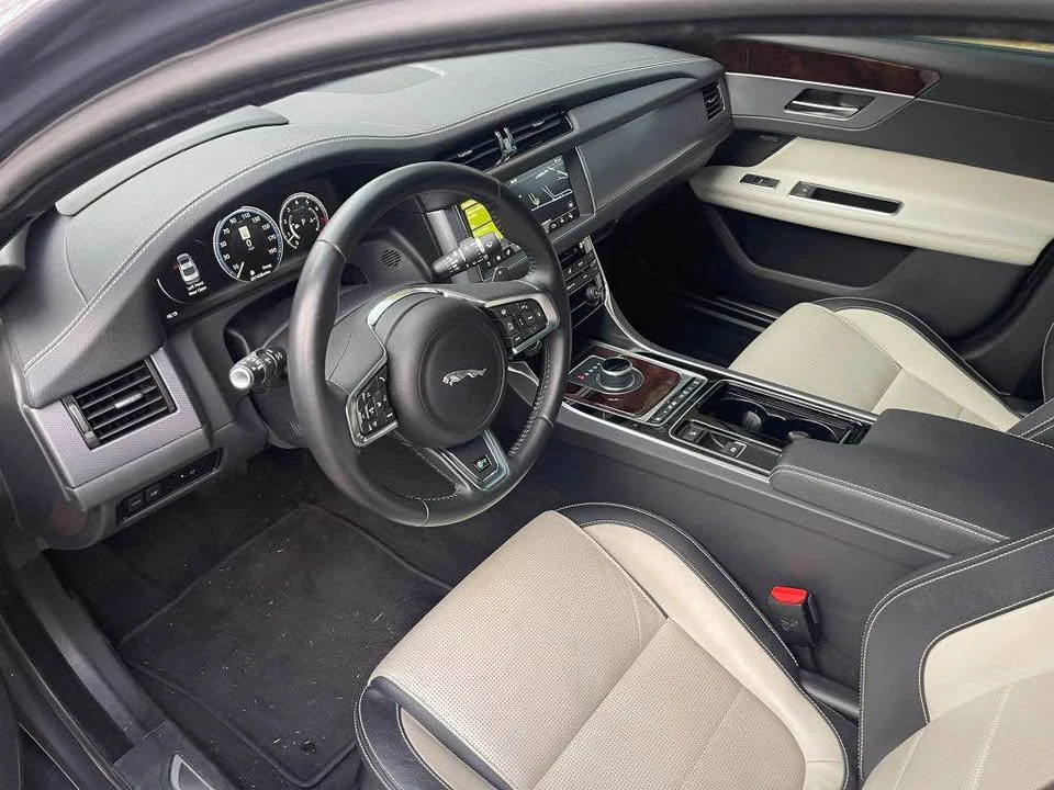 2017 Jaguar X260 XF - Image 10 of 18