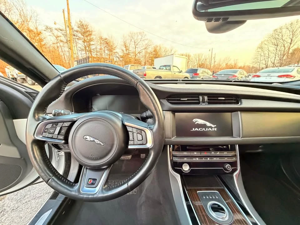 2017 Jaguar X260 XF - Image 17 of 20