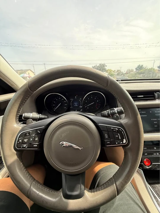 2017 Jaguar X260 XF - Image 7 of 10