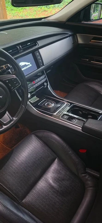 2017 Jaguar X260 XF - Image 3 of 6