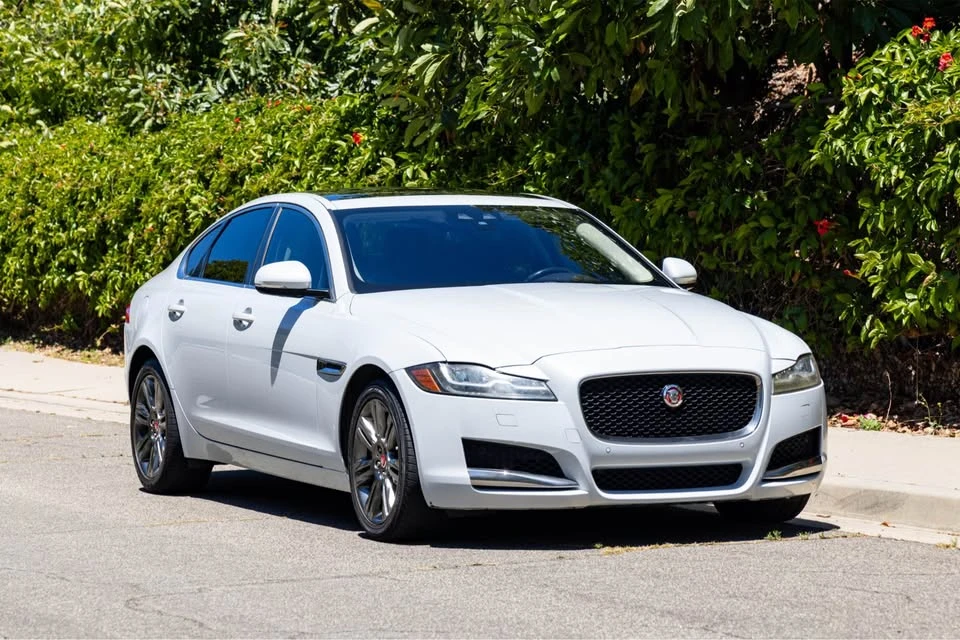 2017 Jaguar X260 XF - Image 3 of 19