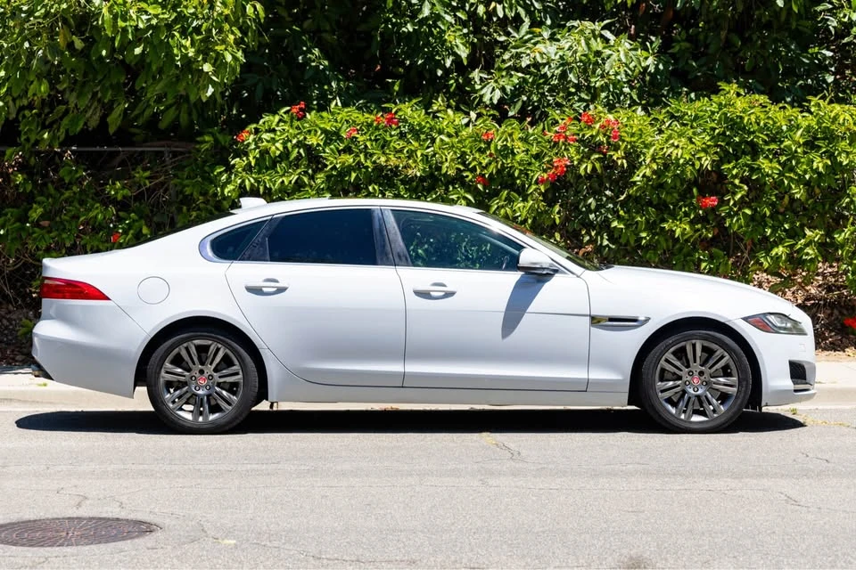 2017 Jaguar X260 XF - Image 8 of 19