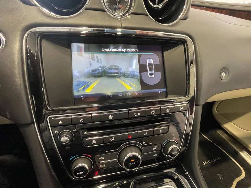 2017 Jaguar X351 XJ - Image 5 of 20