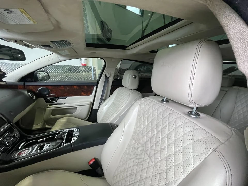 2017 Jaguar X351 XJ - Image 8 of 20