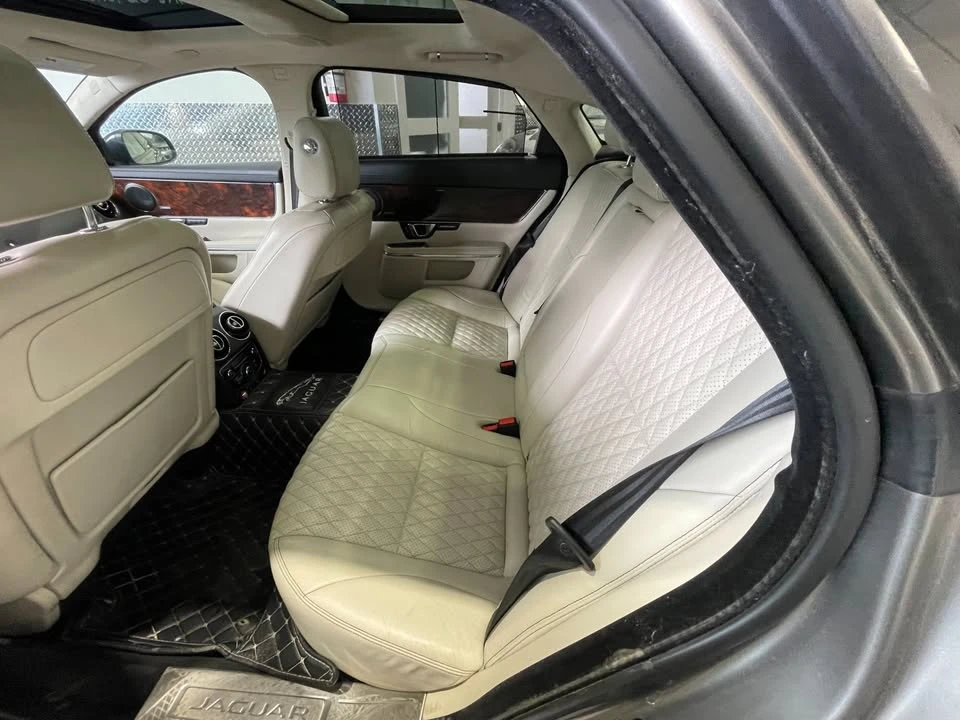 2017 Jaguar X351 XJ - Image 10 of 20