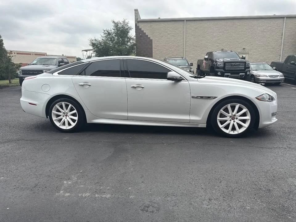 2017 Jaguar X351 XJ - Image 8 of 19