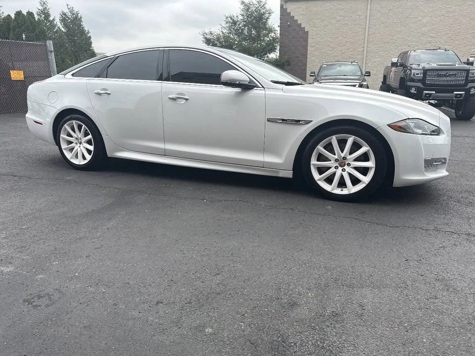 2017 Jaguar X351 XJ - Image 7 of 19