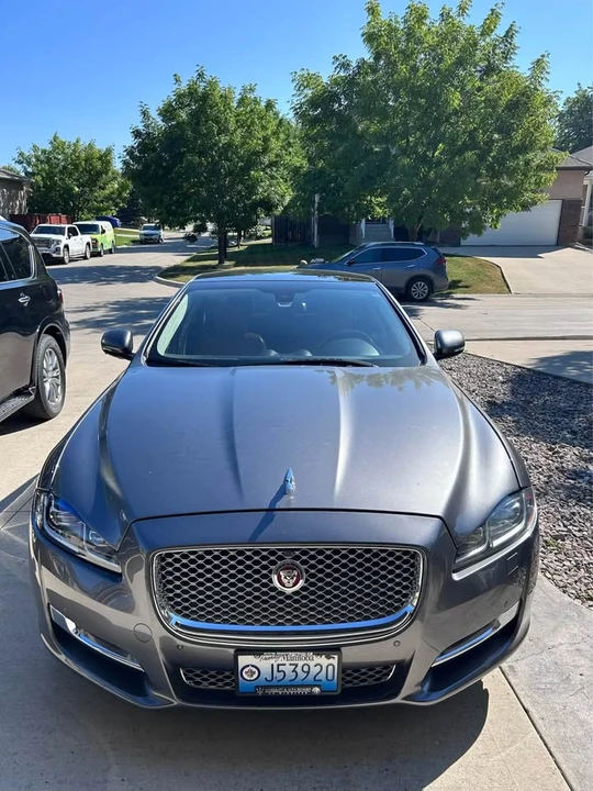 2017 Jaguar X351 XJ - Image 4 of 8