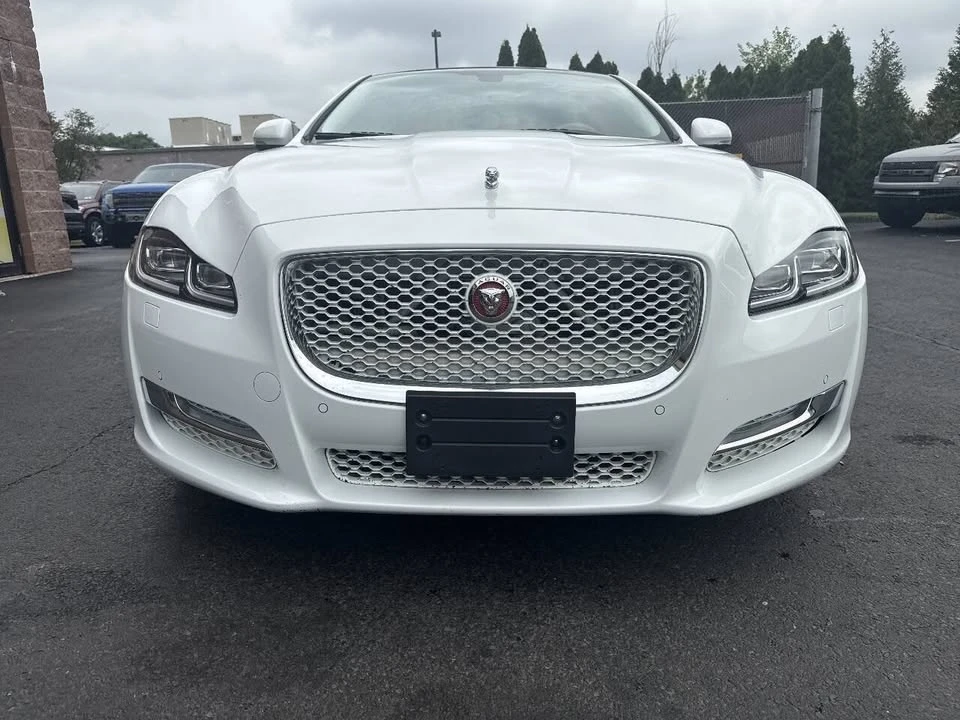 2017 Jaguar X351 XJ - Image 5 of 19