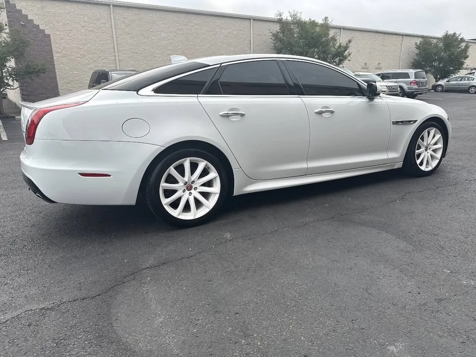 2017 Jaguar X351 XJ - Image 9 of 19