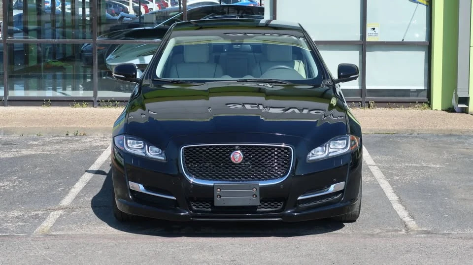 2017 Jaguar X351 XJ - Image 4 of 20