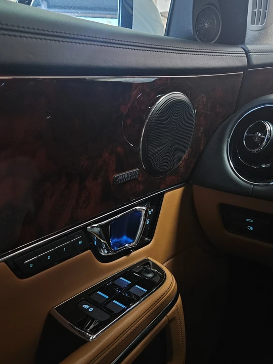 2017 Jaguar X351 XJ - Image 19 of 21