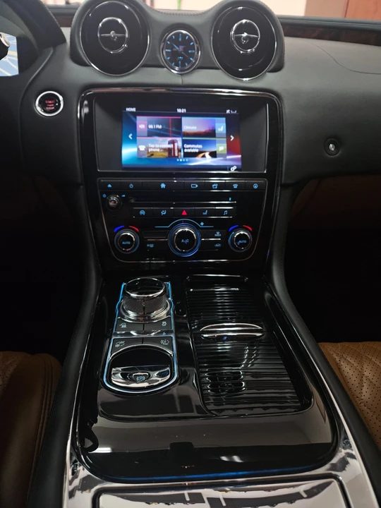2017 Jaguar X351 XJ - Image 18 of 21