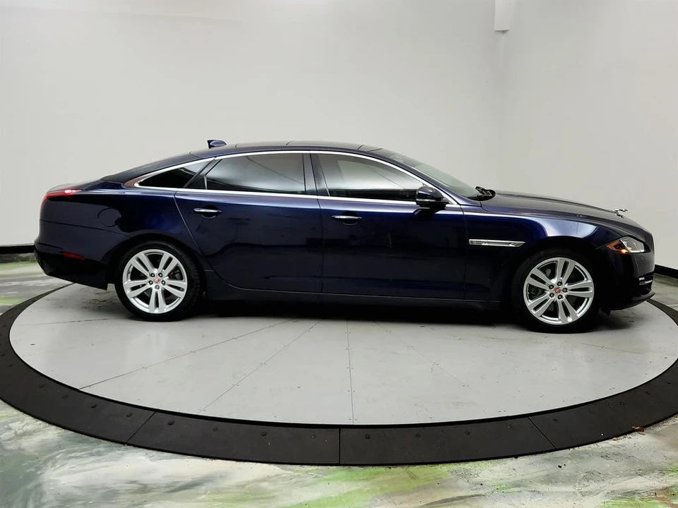 2017 Jaguar X351 XJ - Image 4 of 12