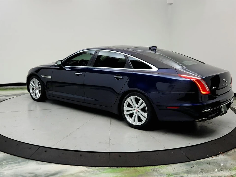 2017 Jaguar X351 XJ - Image 7 of 12