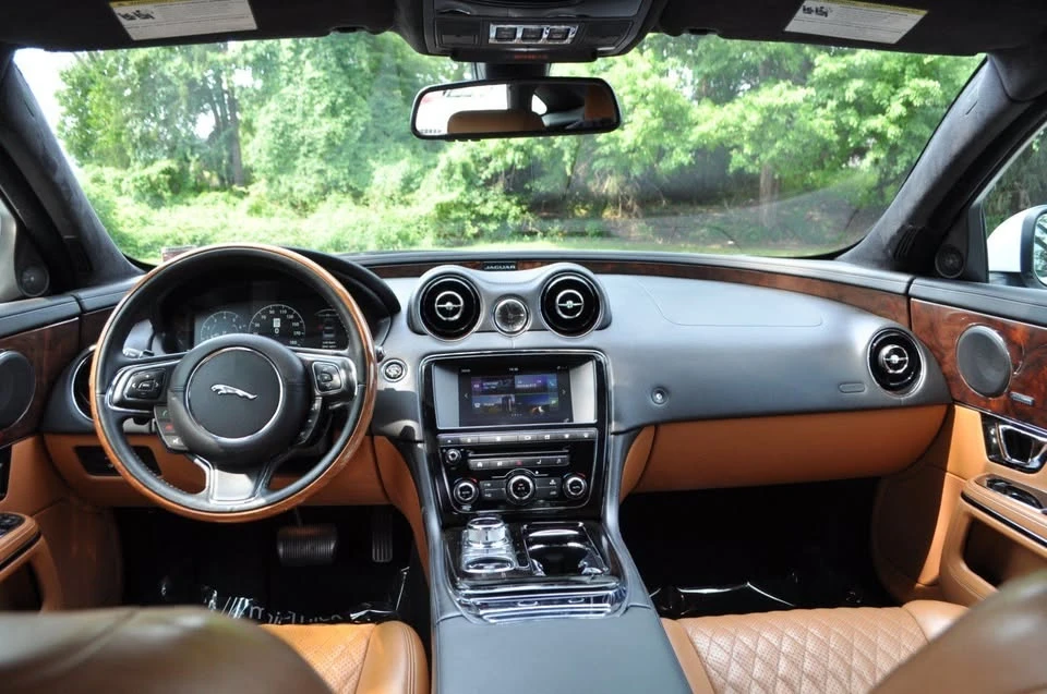 2017 Jaguar X351 XJ - Image 12 of 20