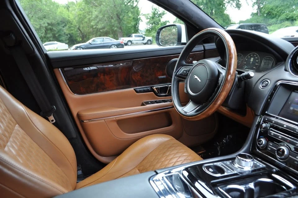 2017 Jaguar X351 XJ - Image 10 of 20