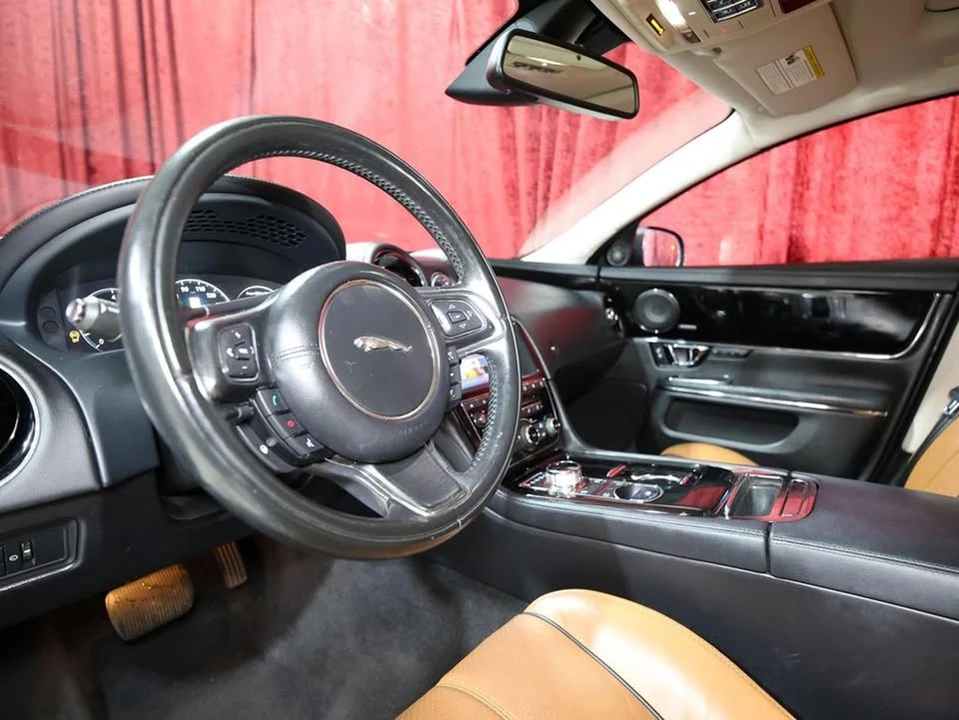 2017 Jaguar X351 XJ - Image 11 of 19