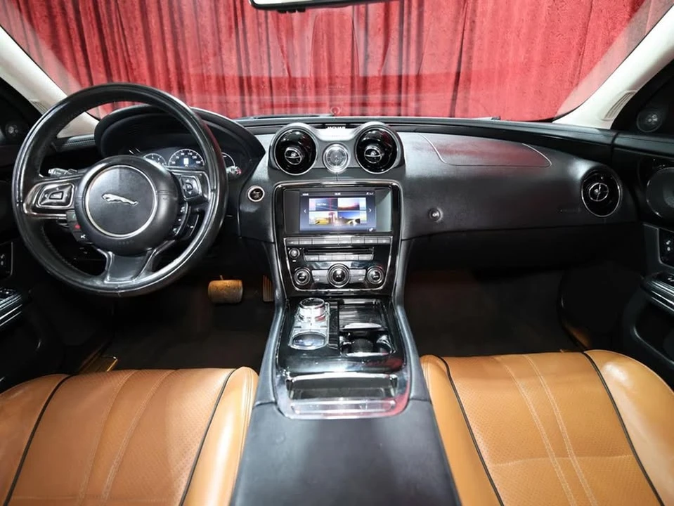 2017 Jaguar X351 XJ - Image 13 of 18