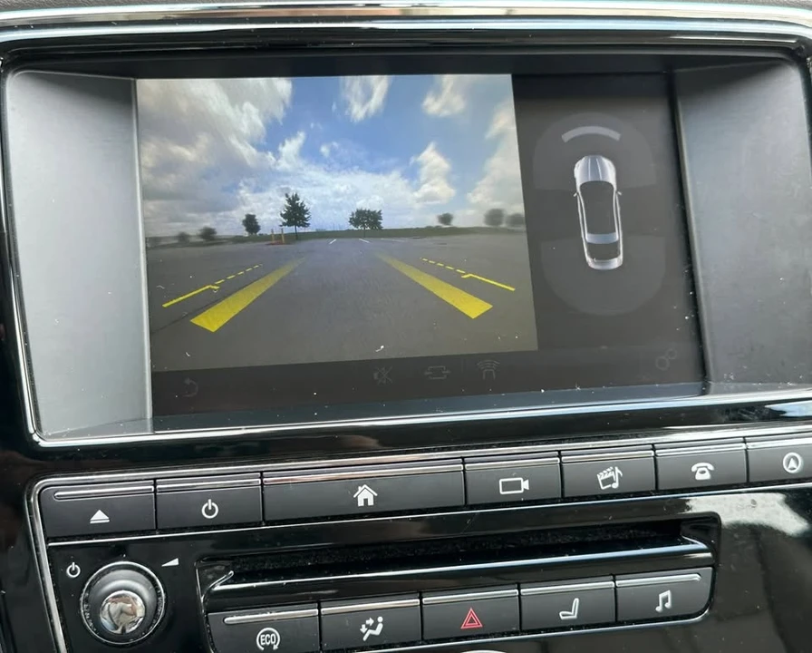 2017 Jaguar X351 XJ - Image 10 of 14