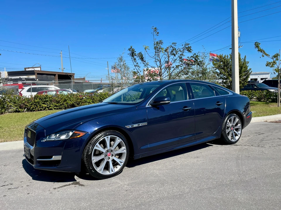 2017 Jaguar X351 XJ - Image 7 of 31