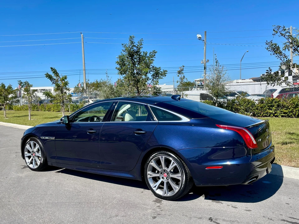 2017 Jaguar X351 XJ - Image 9 of 31