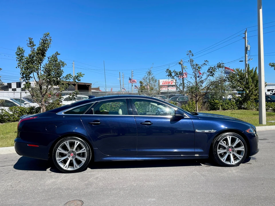 2017 Jaguar X351 XJ - Image 12 of 31