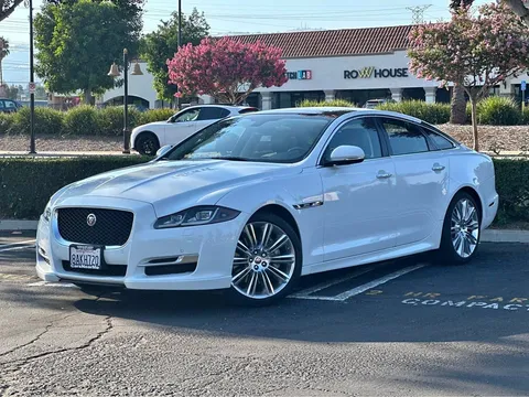2017 Jaguar XJ R-Sport Sedan