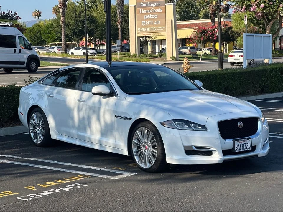 2017 Jaguar X351 XJ - Image 3 of 15