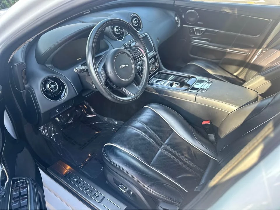 2017 Jaguar X351 XJ - Image 9 of 15