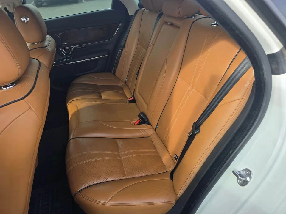 2017 Jaguar X351 XJ - Image 6 of 6