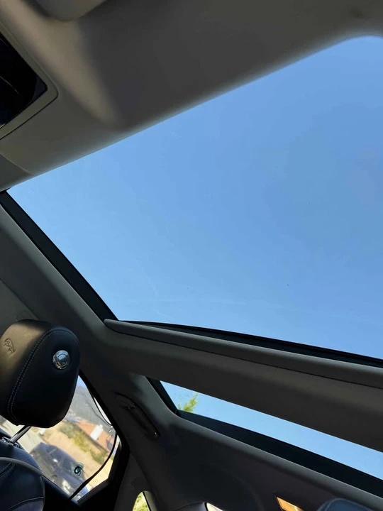 2017 Jaguar X351 XJ - Image 9 of 12