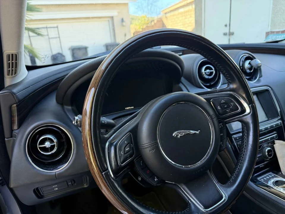 2017 Jaguar X351 XJ - Image 8 of 12
