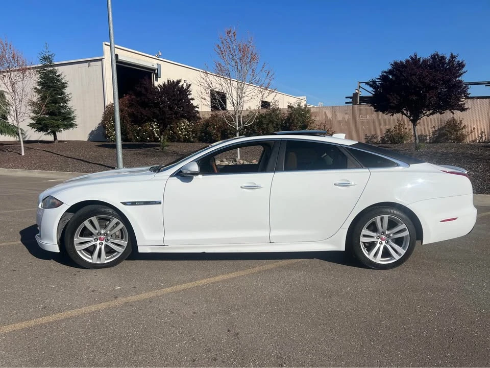 2017 Jaguar X351 XJ - Image 4 of 20
