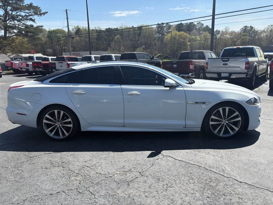2017 Jaguar X351 XJ - Image 5 of 20