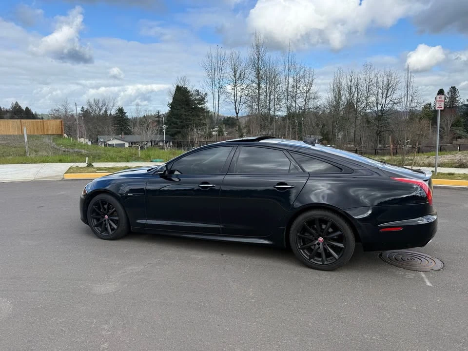 2017 Jaguar X351 XJ - Image 3 of 10