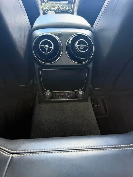 2017 Jaguar X351 XJ - Image 6 of 10