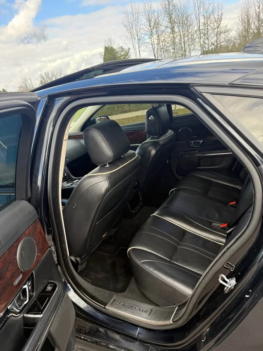 2017 Jaguar X351 XJ - Image 7 of 10