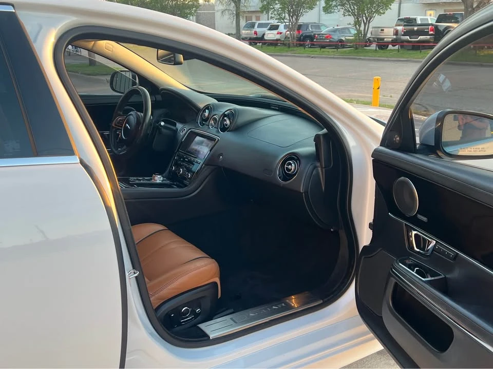 2017 Jaguar X351 XJ - Image 11 of 20