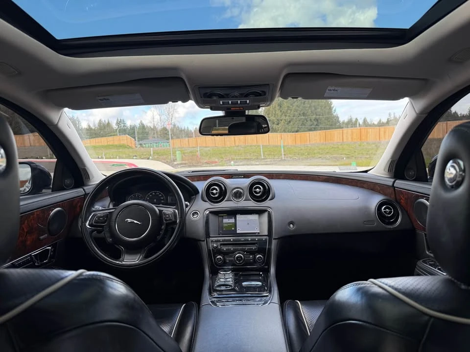 2017 Jaguar X351 XJ - Image 5 of 10